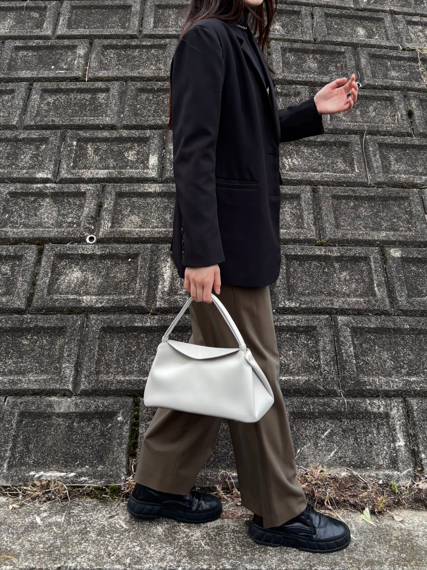 【数量限定】New Corn Leather Two-Tone Hobo 2025秋冬限定アイテム